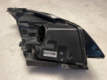 Laden Sie das Bild in den Galerie-Viewer, Frontscheinwerfer Land Rover I Sport Discovery L550 FK72-13W029-EE Xenon FALSE SCH1824666293te