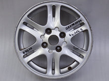 Laden Sie das Bild in den Galerie-Viewer, 1x Alufelge 16 Zoll 6.5&quot; 4x114.3 44ET Glanz Silber 30866061 Volvo V40 Rim Wheel