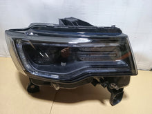 Laden Sie das Bild in den Galerie-Viewer, Frontscheinwerfer Jeep Grand Cherokee 68266656AJ Xenon Rechts Headlight SCH5433676349vr