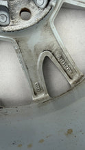 Laden Sie das Bild in den Galerie-Viewer, 1x Alufelge 17 Zoll 6.5" 5x112 33ET 8U0071497 Audi Q3 Rim Wheel FEL4502711293og