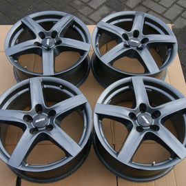 4x Alufelge 18 Zoll 8.0