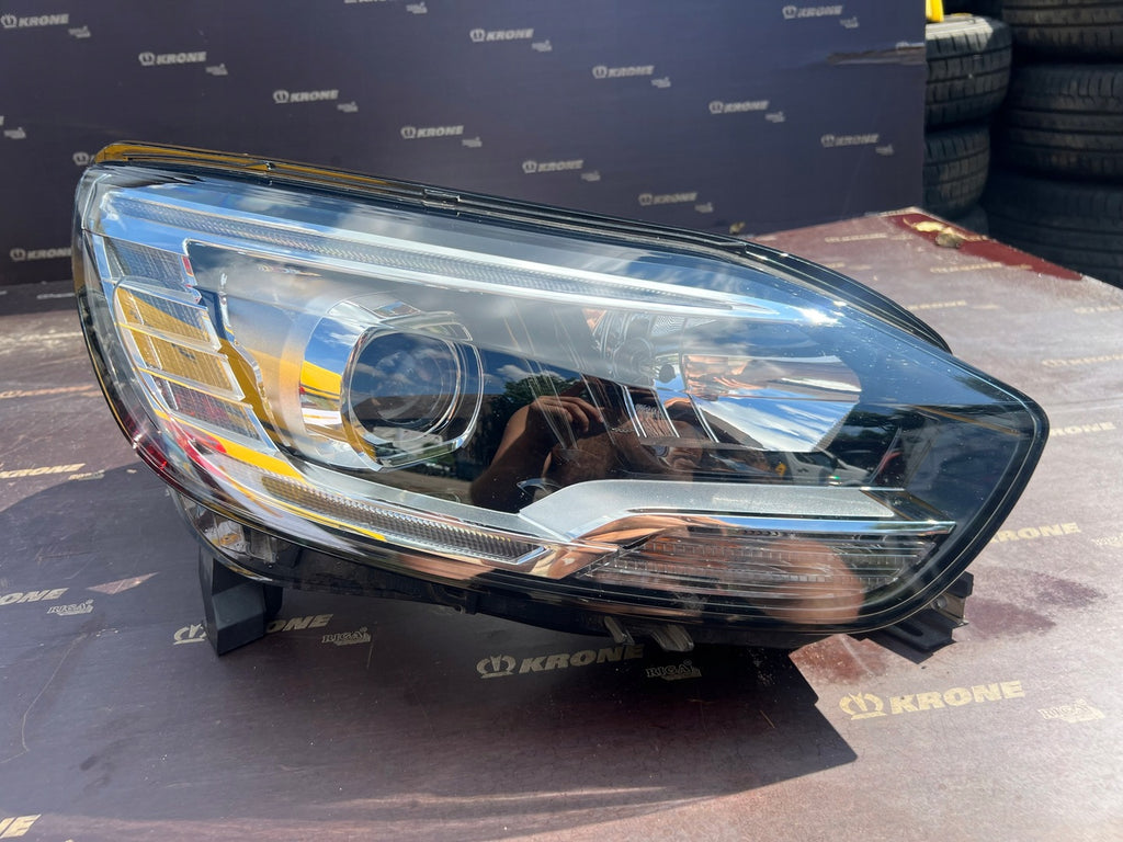 Frontscheinwerfer Renault Grand Scenic 260100943R Rechts Scheinwerfer Headlight SCH4050032097jy