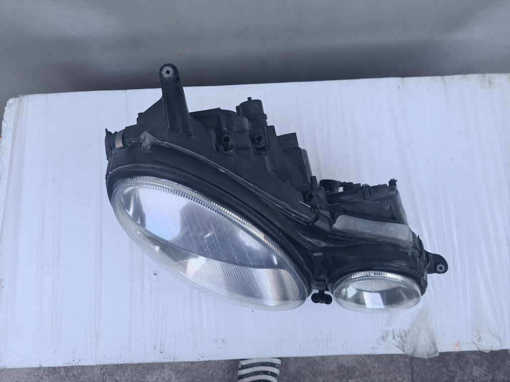 Frontscheinwerfer Mercedes-Benz W211 MDW1083 Rechts Scheinwerfer Headlight SCH9587077375sl
