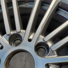 Load image into Gallery viewer, 1x Alufelge 17 Zoll 7.5" 5x120 43ET Glanz 6879185 BMW 1 F21 F20 Rim Wheel FEL6737896655dv