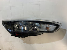 Load image into Gallery viewer, Frontscheinwerfer Ford Focus F1EB-13W029-PC Rechts Scheinwerfer Headlight