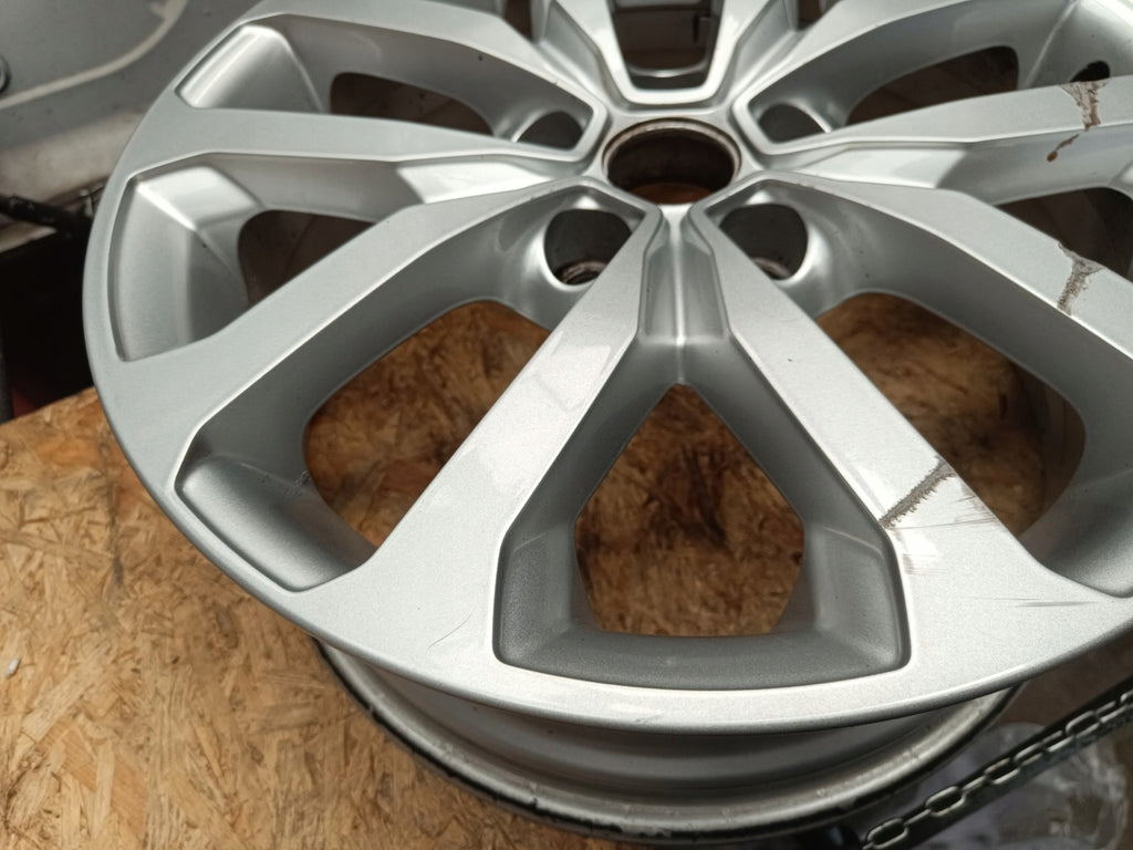 1x Alufelge 17 Zoll 7.0" 5x114.3 40ET Glanz Silber 403008177DC Renault Kadjar FEL5879948500td