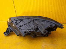 Load image into Gallery viewer, Frontscheinwerfer VW Transporter 7T1941081A Ein Stück (Rechts oder Links)