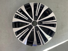 Laden Sie das Bild in den Galerie-Viewer, 1x Alufelge 16 Zoll 6.5&quot; 5x114.3 44ET 403003206R Renault Megane Iv Rim Wheel