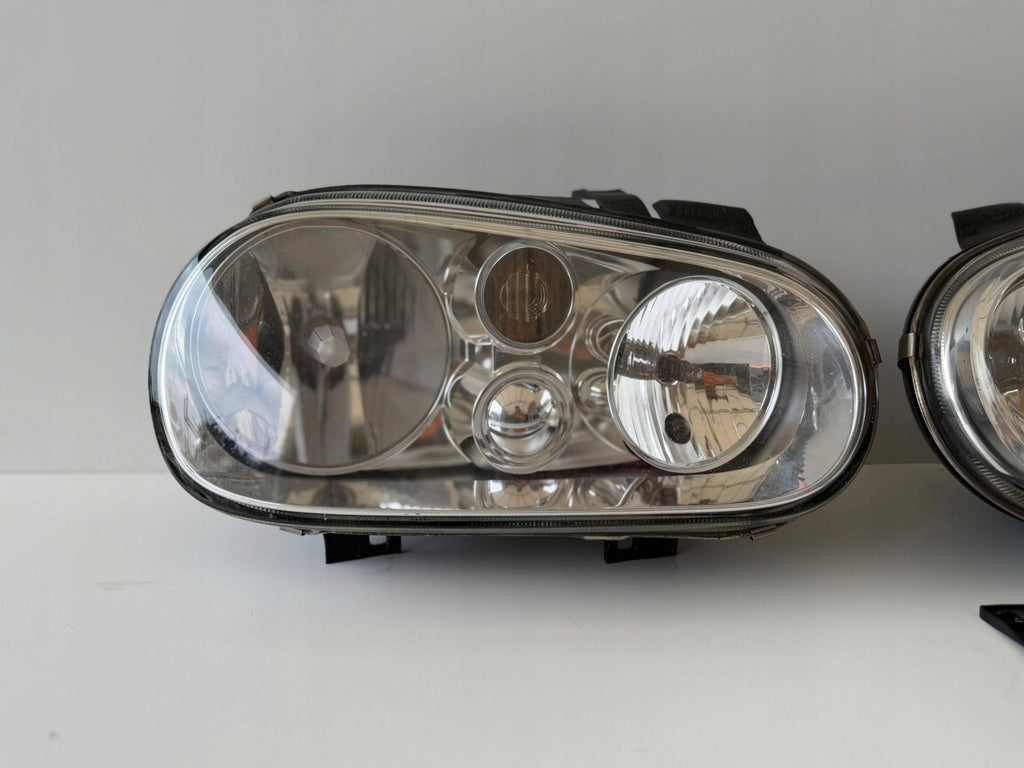 Frontscheinwerfer VW Golf IV Ein Stück (Rechts oder Links) Headlight SCH9989296870hj