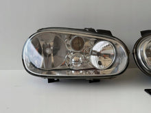 Laden Sie das Bild in den Galerie-Viewer, Frontscheinwerfer VW Golf IV Ein Stück (Rechts oder Links) Headlight SCH9989296870hj