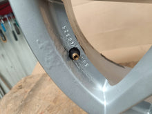Load image into Gallery viewer, 1x Alufelge 17 Zoll 7.0" 5x114.3 49ET Matt Silber KBA46325 46R7705 Rim Wheel FEL3393416831xq