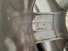 Load image into Gallery viewer, 1x Alufelge 17 Zoll 7.0" 5x120 55ET Glanz Schwarz 7E0601025P VW I Rim Wheel FEL1396592338rr
