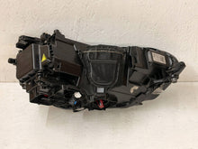 Laden Sie das Bild in den Galerie-Viewer, Frontscheinwerfer VW Golf Sportsvan 517941751B Xenon Links Headlight SCH9294434505jz