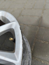 Load image into Gallery viewer, 1x Alufelge 15 Zoll 6.0" 5x100 38ET Glanz Silber 6J0601025K Seat Ibiza Iv FEL2732883272bw