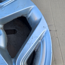 Laden Sie das Bild in den Galerie-Viewer, 1x Alufelge 15 Zoll 6.0" 4x100 48ET Glanz Silber 52910-K7100 Hyundai I10 I20 FEL3836749726xp