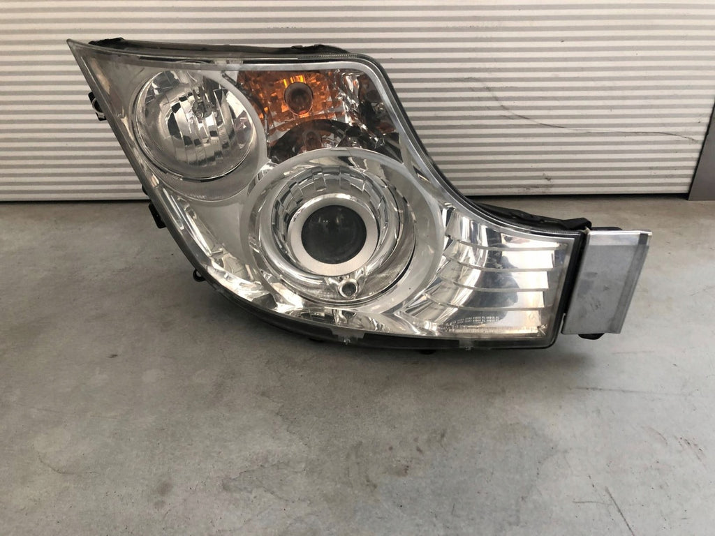 Frontscheinwerfer Mercedes-Benz A9608200739 Xenon Rechts Scheinwerfer Headlight