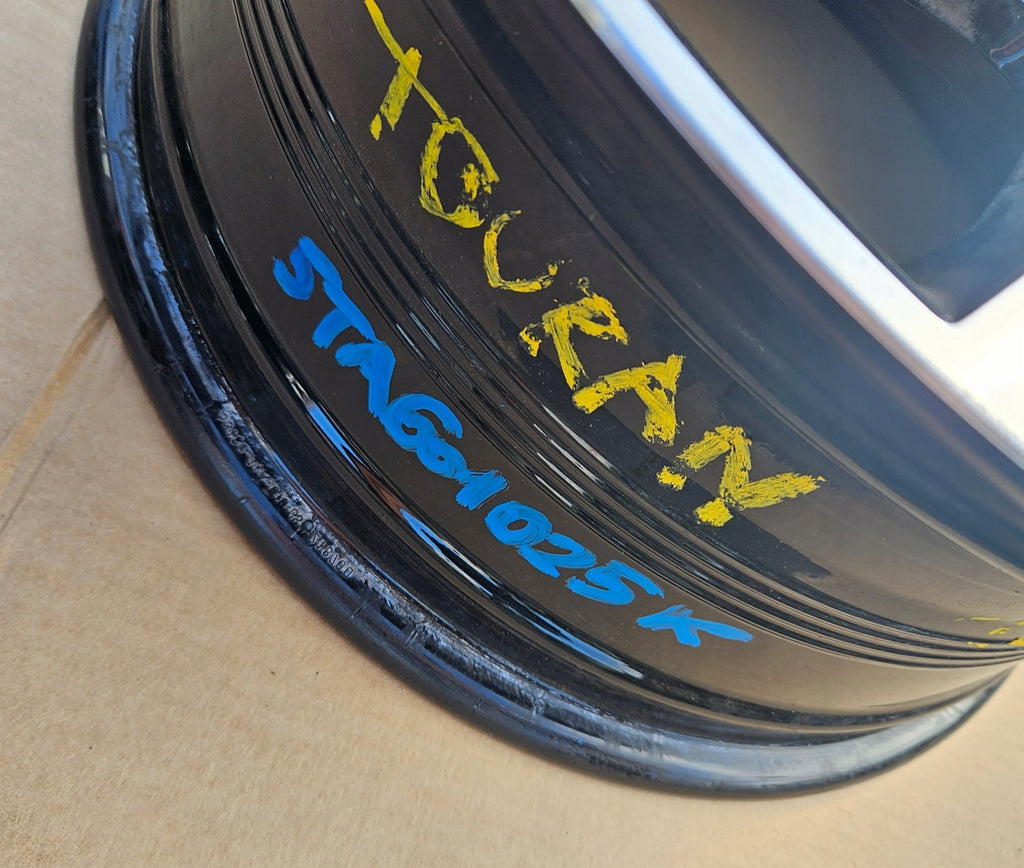1x Alufelge 16 Zoll 6.5" 4x112 48ET 5TA601025K VW Touran Rim Wheel FEL6098557799wr