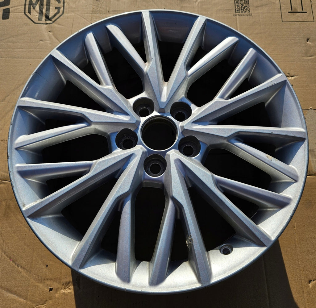 1x Alufelge 18 Zoll 7.0" 5x114.3 50ET Silber PW457-10004 Toyota Chr C-Hr FEL7954534983th