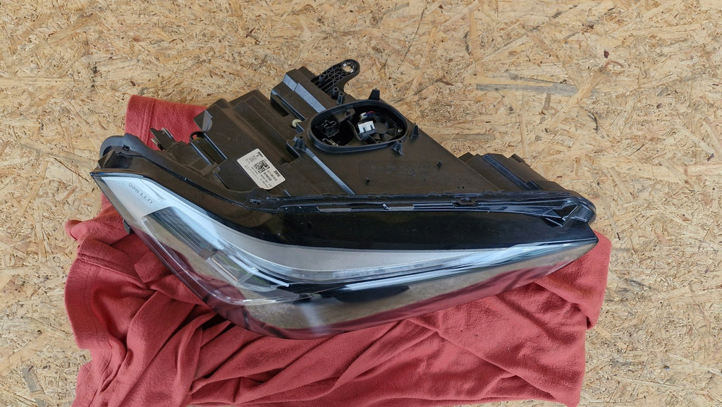 Frontscheinwerfer BMW X1 F48 5A01178-03 LED Rechts Scheinwerfer Headlight SCH5804970309ra