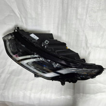 Laden Sie das Bild in den Galerie-Viewer, Frontscheinwerfer Land Rover I Sport Discovery L550 Links Scheinwerfer Headlight SCH8955180749od