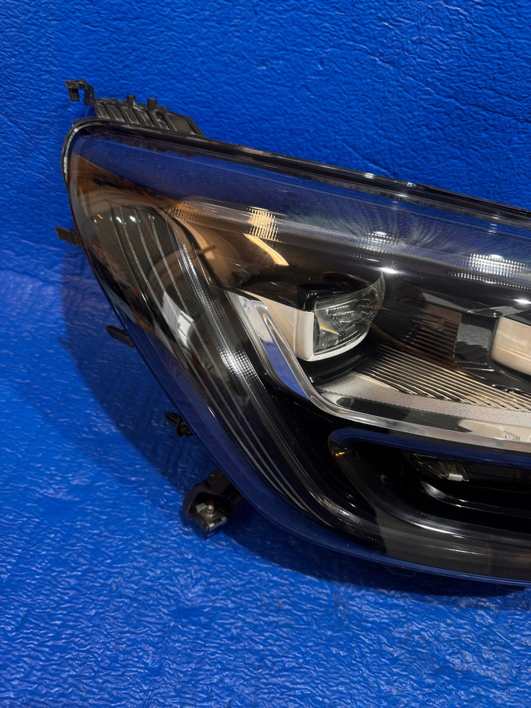 Frontscheinwerfer Renault Megane IV 260106126R Full LED Rechts oder Links SCH6083439926aa
