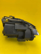 Laden Sie das Bild in den Galerie-Viewer, Frontscheinwerfer BMW 3 E93 E92 7162127-15 Xenon Links Scheinwerfer Headlight SCH7998007240qr