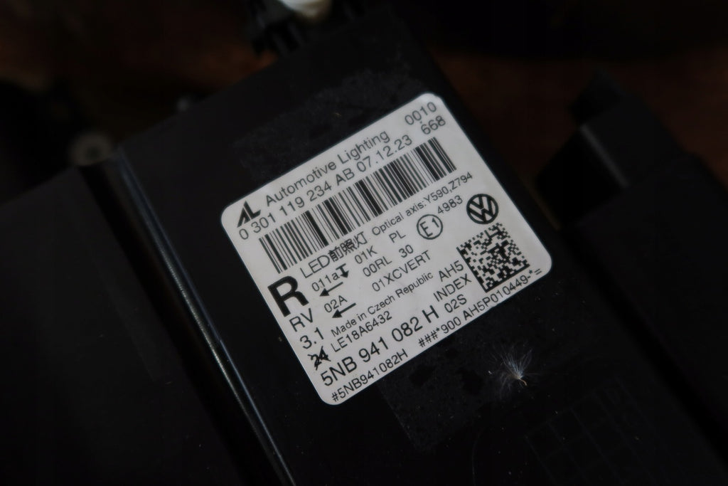 Frontscheinwerfer VW Tiguan 5NB941082H LED Rechts Scheinwerfer Headlight