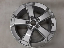 Laden Sie das Bild in den Galerie-Viewer, 1x Alufelge 17 Zoll 7.0&quot; 5x112 45ET Glanz Silber 81A0714978Z8 Audi Q2 Rim Wheel