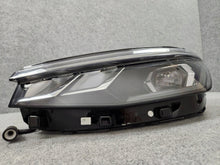 Load image into Gallery viewer, Frontscheinwerfer VW Passat 3J1941005 LED Links Scheinwerfer Headlight SCH9802706623at