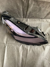 Laden Sie das Bild in den Galerie-Viewer, Frontscheinwerfer Tesla Model 3 1077376-50-B 1077376 LED Rechts Headlight