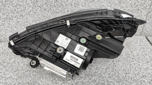 Laden Sie das Bild in den Galerie-Viewer, Frontscheinwerfer Mercedes-Benz C-Class W206 A2069067203 LED Rechts Headlight SCH3746533277hd