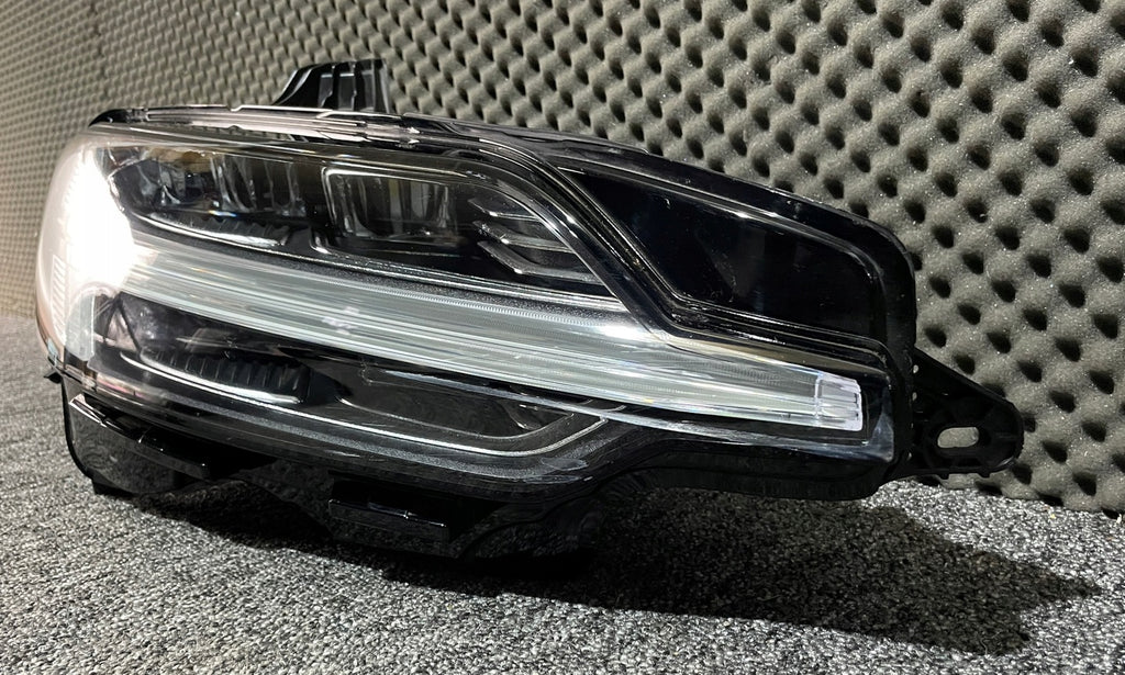 Frontscheinwerfer Volvo S60 III 32273030 LED Ein Stück (Rechts oder Links) SCH3083810545xq