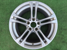 Laden Sie das Bild in den Galerie-Viewer, 1x Alufelge 18 Zoll 5x120 7848572 BMW 5 F11 F10 Rim Wheel FEL6713433486ow