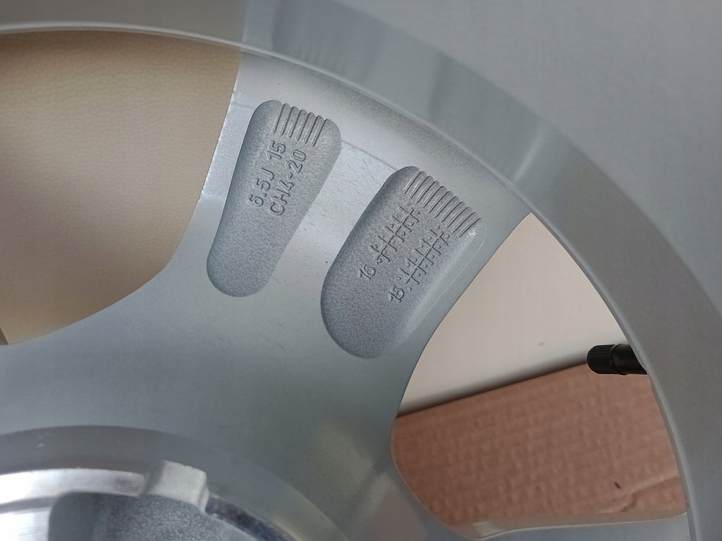 1x Alufelge 15 Zoll 6.5" 4x108 20ET 124998766 Peugeot Rim Wheel FEL9670434021py