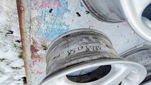 Load image into Gallery viewer, 4x Alufelge 16 Zoll 6.5" 5x112 56ET Glanz Silber 1684010902 Mercedes-Benz FEL6402975537yb