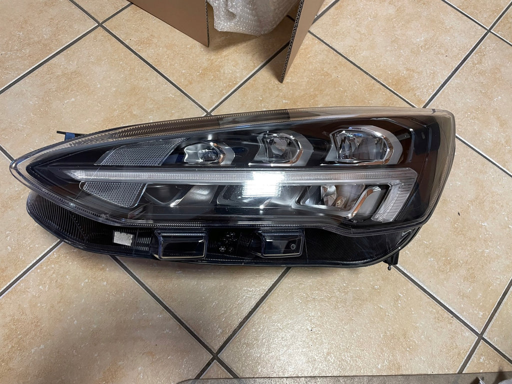 Frontscheinwerfer Ford Focus MX7B-13E015-EB Links Scheinwerfer Headlight