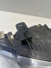 Laden Sie das Bild in den Galerie-Viewer, Frontscheinwerfer BMW 1 E81 E87 692448614 Rechts Scheinwerfer Headlight SCH2325500880dt