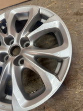Load image into Gallery viewer, 1x Alufelge 15 Zoll 5.5" 4x100 40ET Glanz Silber 9965465550 Mazda I 2 Rim Wheel FEL5464155504aq