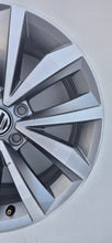 Load image into Gallery viewer, 1x Alufelge 17 Zoll 7.0" 5x112 45ET 2GA601025P VW Rim Wheel FEL2328716095kj