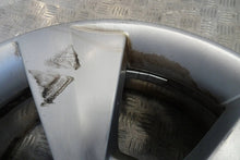 Load image into Gallery viewer, 1x Alufelge 16 Zoll 6.5" 5x112 46ET Glanz Silber 5E0601025C Skoda Octavia Iii FEL6666640838br