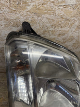 Laden Sie das Bild in den Galerie-Viewer, Frontscheinwerfer Opel Meriva A 93321052 93321053 Ein Satz Headlight SCH2641442509wp