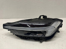 Load image into Gallery viewer, Frontscheinwerfer Volvo Xc60 II 32337382 Links Scheinwerfer Headlight SCH2495005475vt
