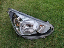 Laden Sie das Bild in den Galerie-Viewer, Frontscheinwerfer Mitsubishi Space W Star 8301C194 FALSE Scheinwerfer Headlight SCH5562074220lu