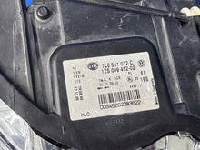 Laden Sie das Bild in den Galerie-Viewer, Frontscheinwerfer VW Touareg 7L6941032 Xenon Rechts Scheinwerfer Headlight