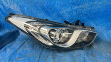 Laden Sie das Bild in den Galerie-Viewer, Frontscheinwerfer Hyundai I30 Rechts Scheinwerfer Headlight