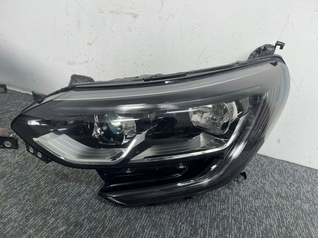 Frontscheinwerfer Renault Megane IV 260108478R 260602792R LED Ein Satz Headlight SCH7477037082rr