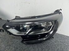Laden Sie das Bild in den Galerie-Viewer, Frontscheinwerfer Renault Megane IV 260108478R 260602792R LED Ein Satz Headlight SCH7477037082rr