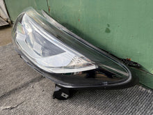 Laden Sie das Bild in den Galerie-Viewer, Frontscheinwerfer Renault Kadjar 260608385R Links Scheinwerfer Headlight SCH1288420254fr