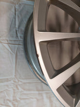 Laden Sie das Bild in den Galerie-Viewer, 1x Alufelge 18 Zoll 8.0&quot; 5x112 30ET Glanz Schwarz 6861224 BMW G31 G30 Rim Wheel
