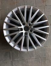 Load image into Gallery viewer, 1x Alufelge 17 Zoll 7.0&quot; 5x112 1K8601025L VW Scirocco Rim Wheel